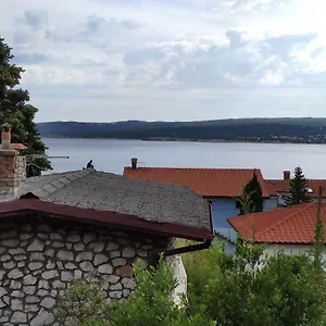 Apartament 2 Minutes To The Ev Station Available, Crikvenica