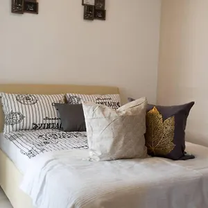 Sany With Pool - Apartment