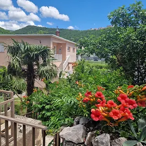 Nena Apartman